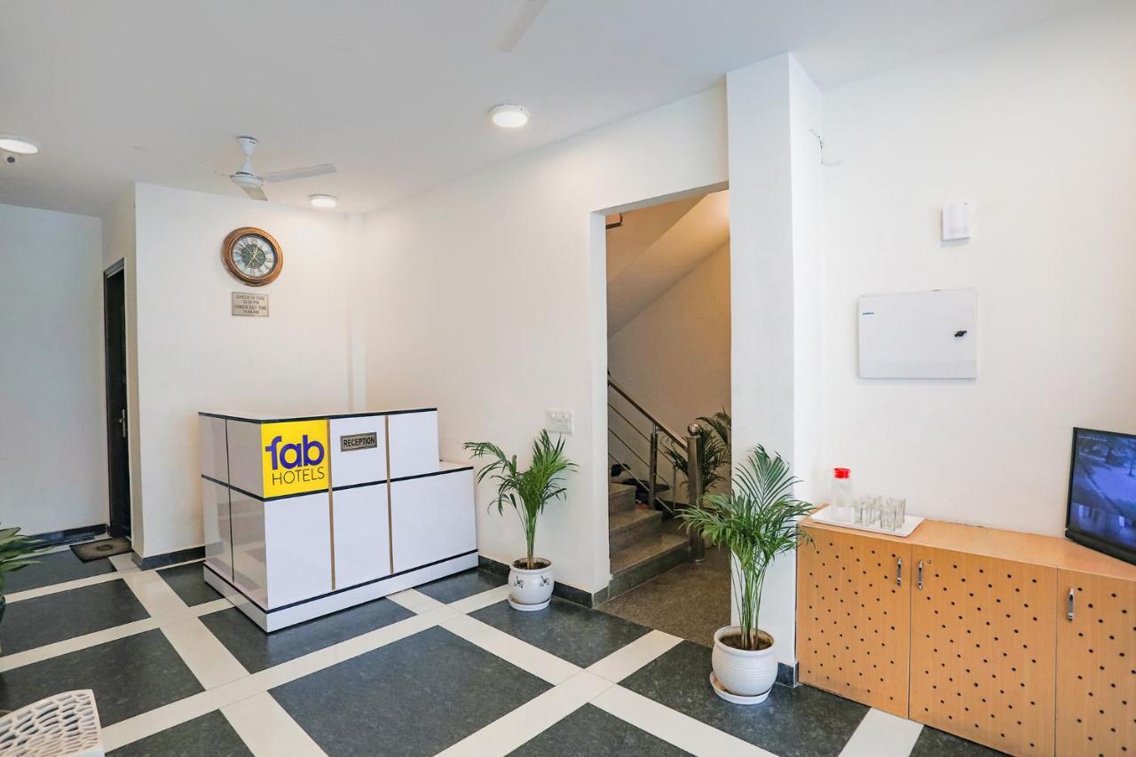 Fabhotel Ab Inn Huda City Center Gurgaon Buitenkant foto